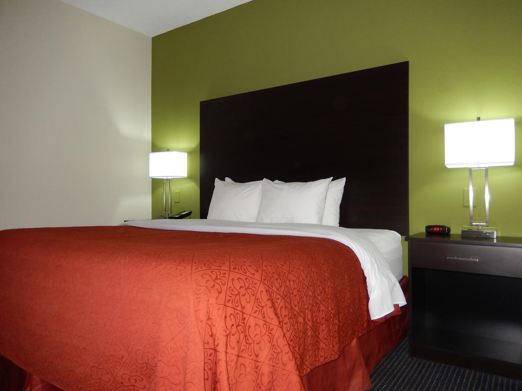Quality Inn & Suites Anderson I-69 Exterior foto
