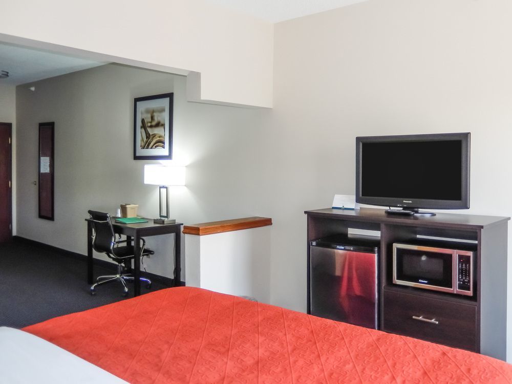 Quality Inn & Suites Anderson I-69 Exterior foto